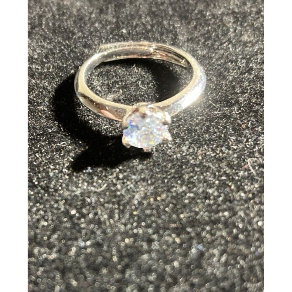 Silver Tone Cubic Zirconia CZ Round Faceted Cut Promise Woman Ring Adjustable